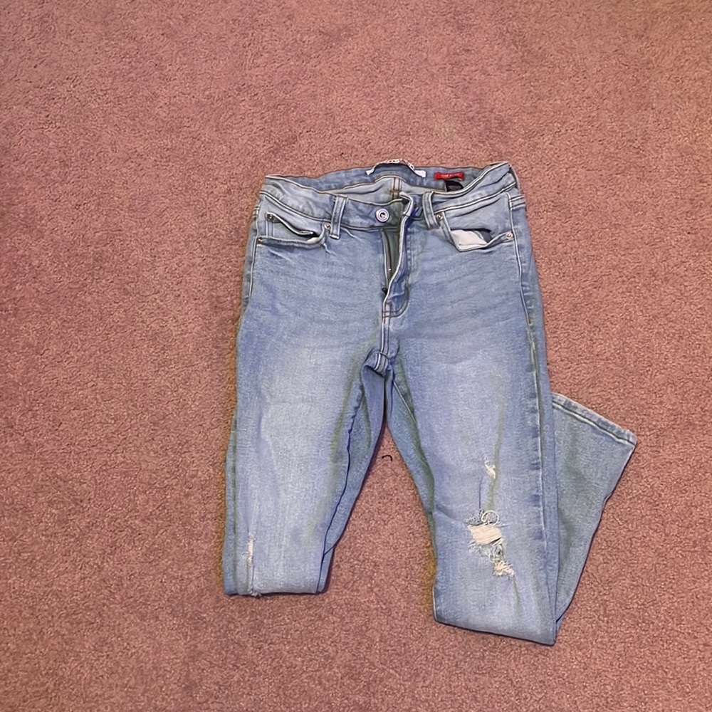 Light ripped jeans barely worn